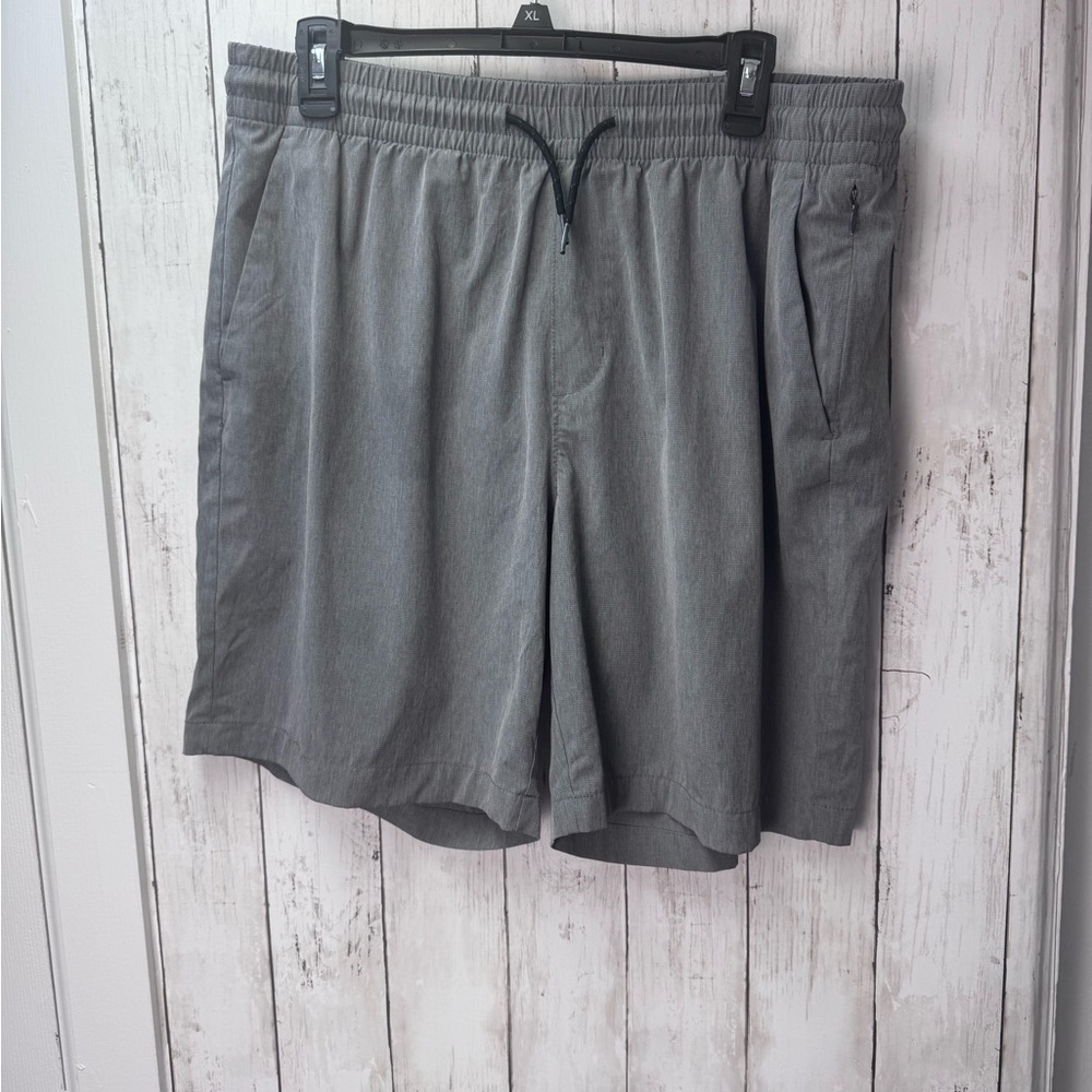 Old Navy Gray Drawstring Men's Shorts size Large